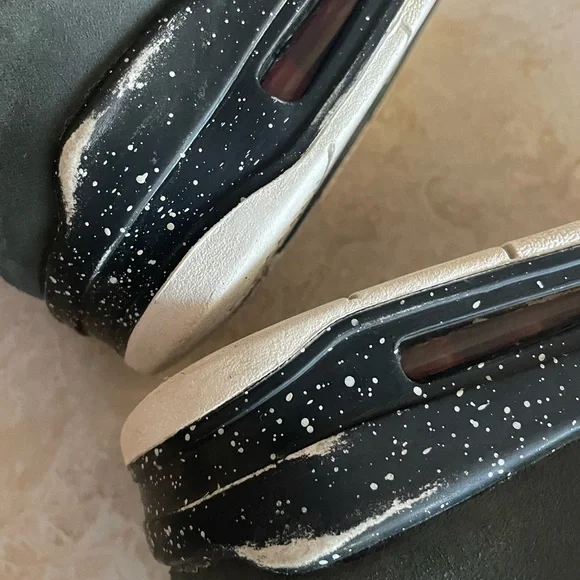 Jordan 4 Retro Fear Kids Sneakers - Picture 9 of 9